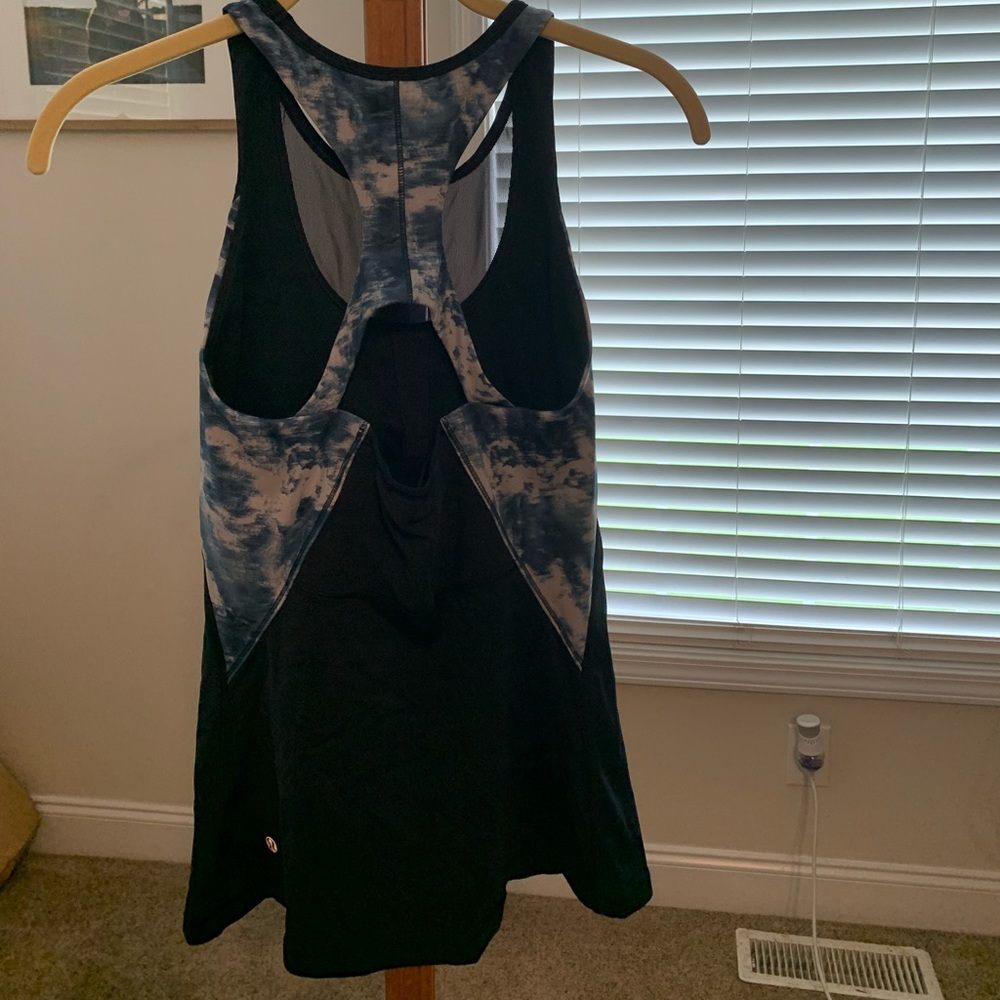 Lululemon mesh navy tank with built in support
